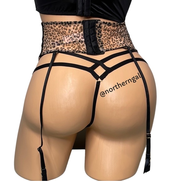 Victoria’s Secret Very Sexy Floral Embroidered Waist Cincher - Picture 11 of 12